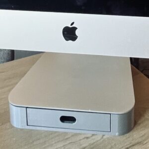 Поставка за iMac 21" с място за съхранение